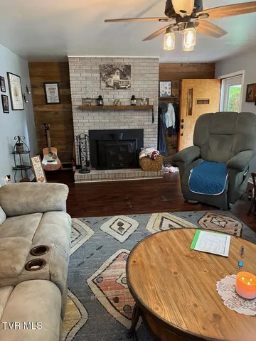 $219,500 | 244 Rosenbaum Hollow Lane, Chilhowie, VA 24319