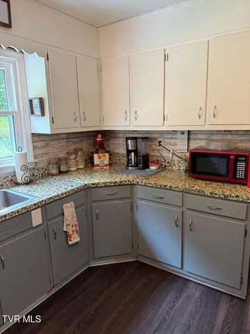 $219,500 | 244 Rosenbaum Hollow Lane, Chilhowie, VA 24319