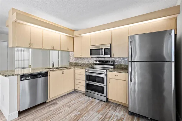 $275,000 | 2846 Southwest Lakemont Place, Palm City, FL 34990
