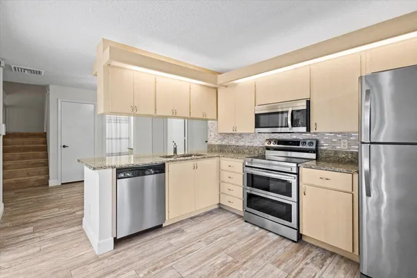 $275,000 | 2846 Southwest Lakemont Place, Palm City, FL 34990