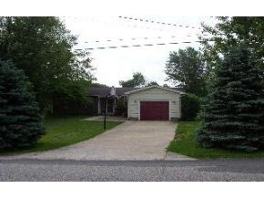 395 Bennett Road Bedford, IN 47421 - Photo 3 of 8