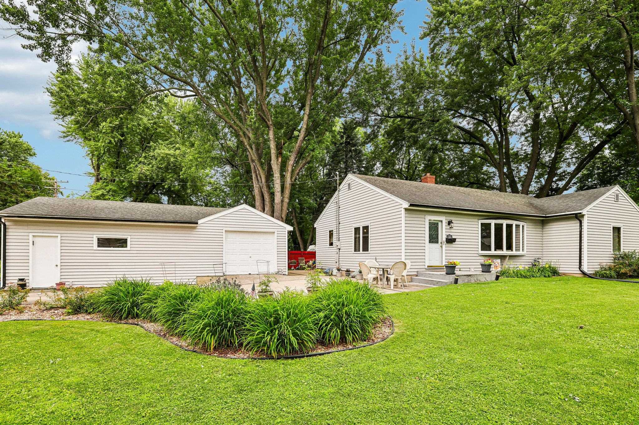 213 East Winnequah Road Madison, WI 53716 - Photo 5 of 47