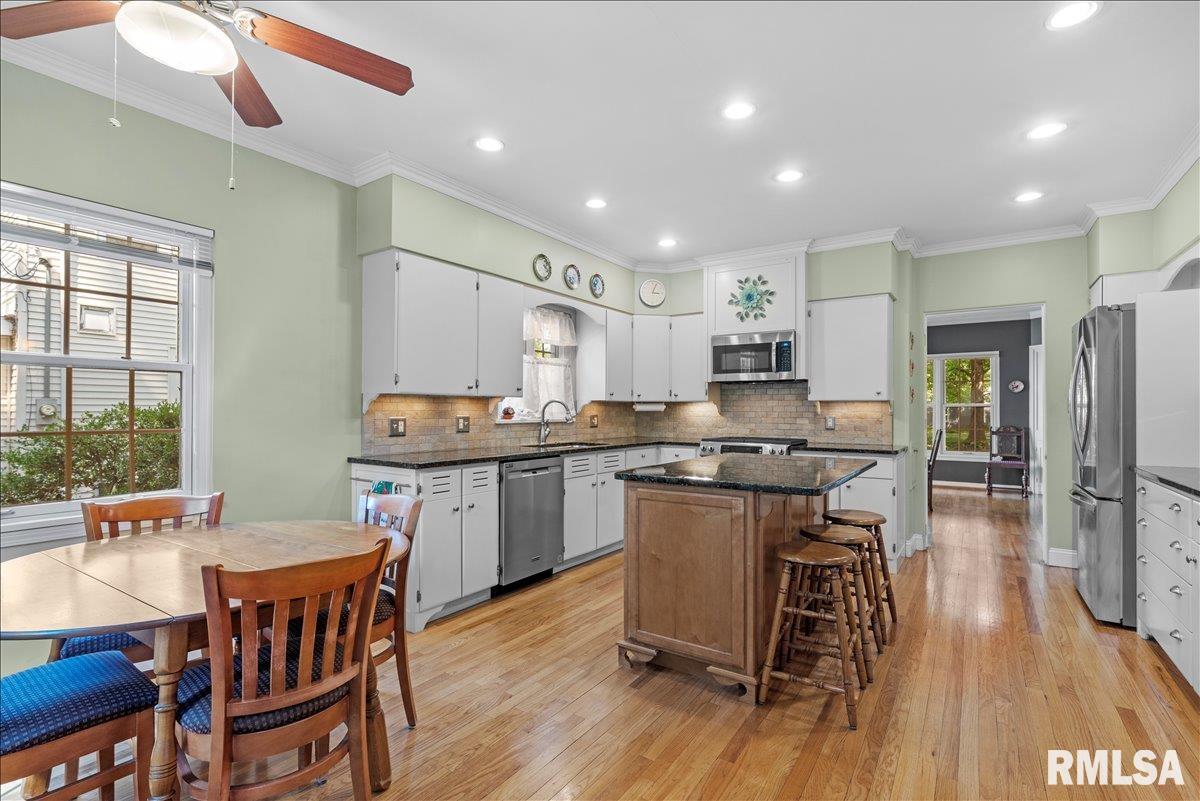 1949 Bates Avenue Springfield, IL 62704 - Photo 14 of 45