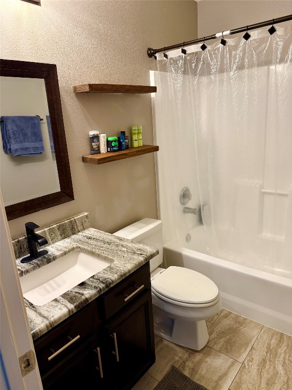 223 Maple Lane Conroe, TX 77304 - Photo 13 of 24 2nd Bath