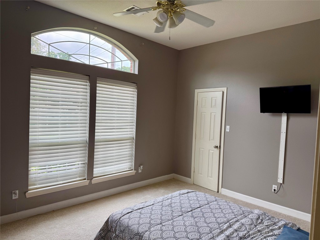 223 Maple Lane Conroe, TX 77304 - Photo 5 of 24 2nd Bedroom