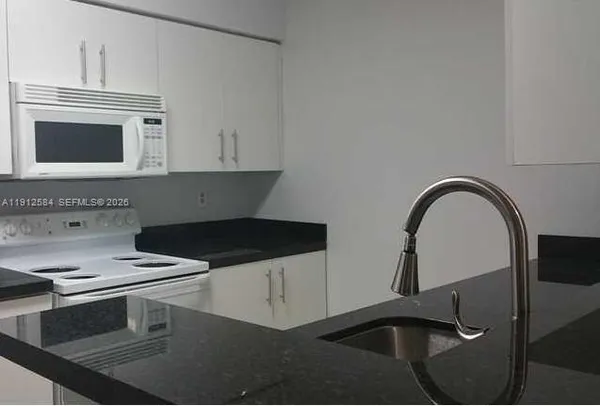 $1,750 | West End, Miami, FL 33193
