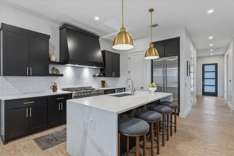 $1,189,369 | 4527 Clawson Road, Austin, TX 78745