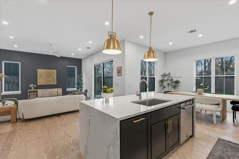 $1,189,369 | 4527 Clawson Road, Austin, TX 78745