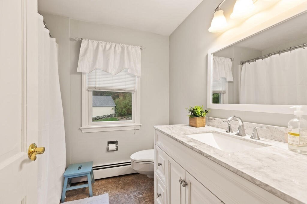 4 School Street Middleton, MA 01949 - Photo 20 of 39 Gallery Image 20