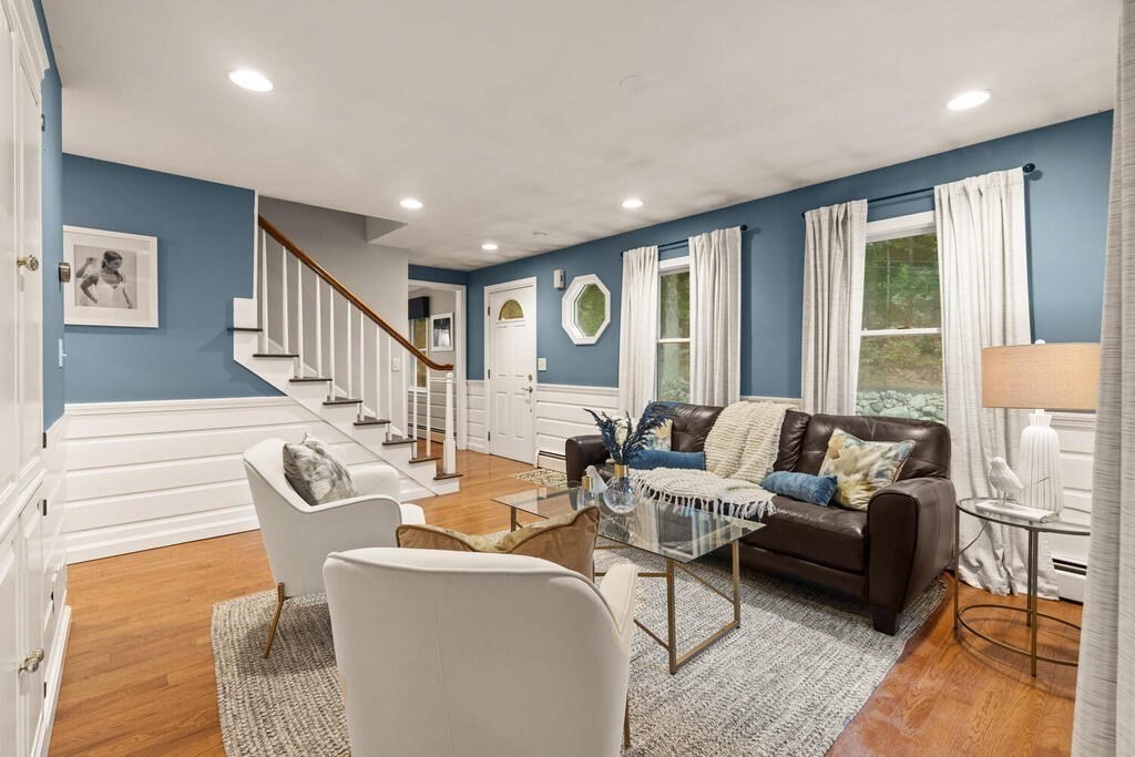 4 School Street Middleton, MA 01949 - Photo 2 of 39 Gallery Image 2
