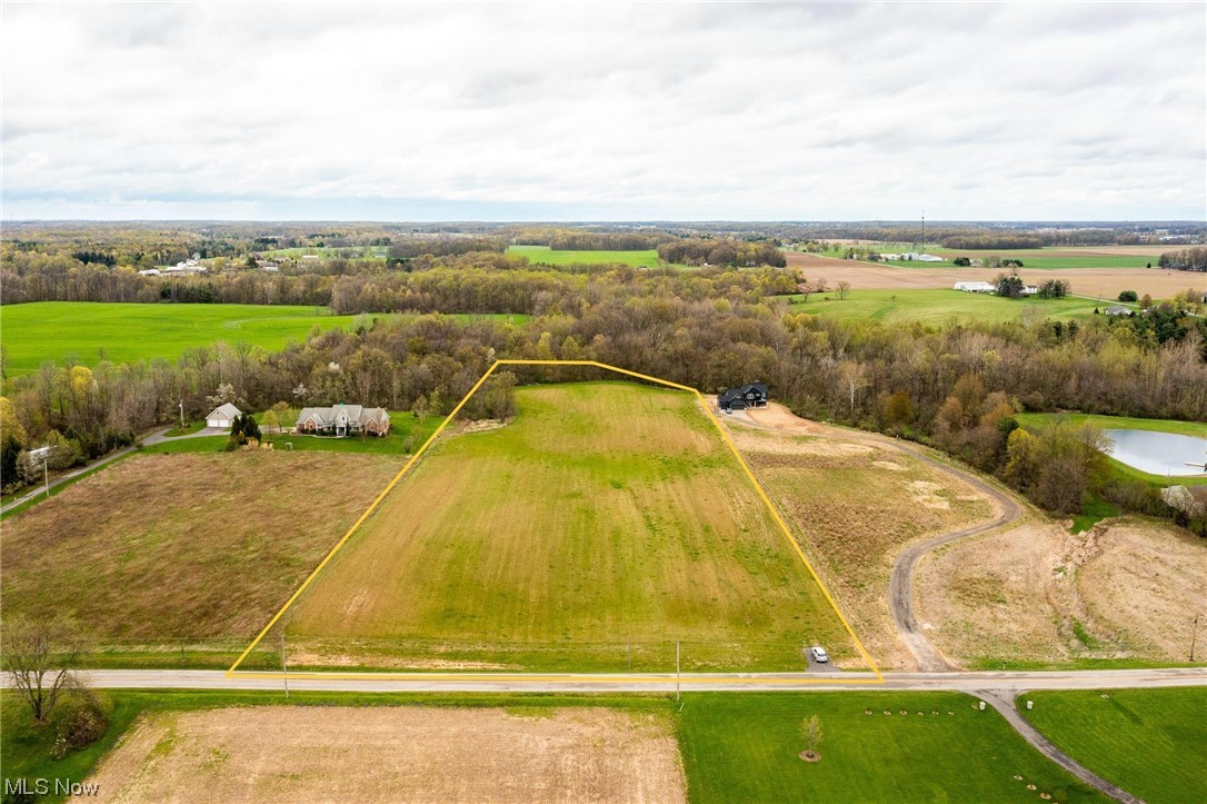 51742 Bates Road Wakeman, OH 44889 - Photo 3 of 24 Gallery Image 3