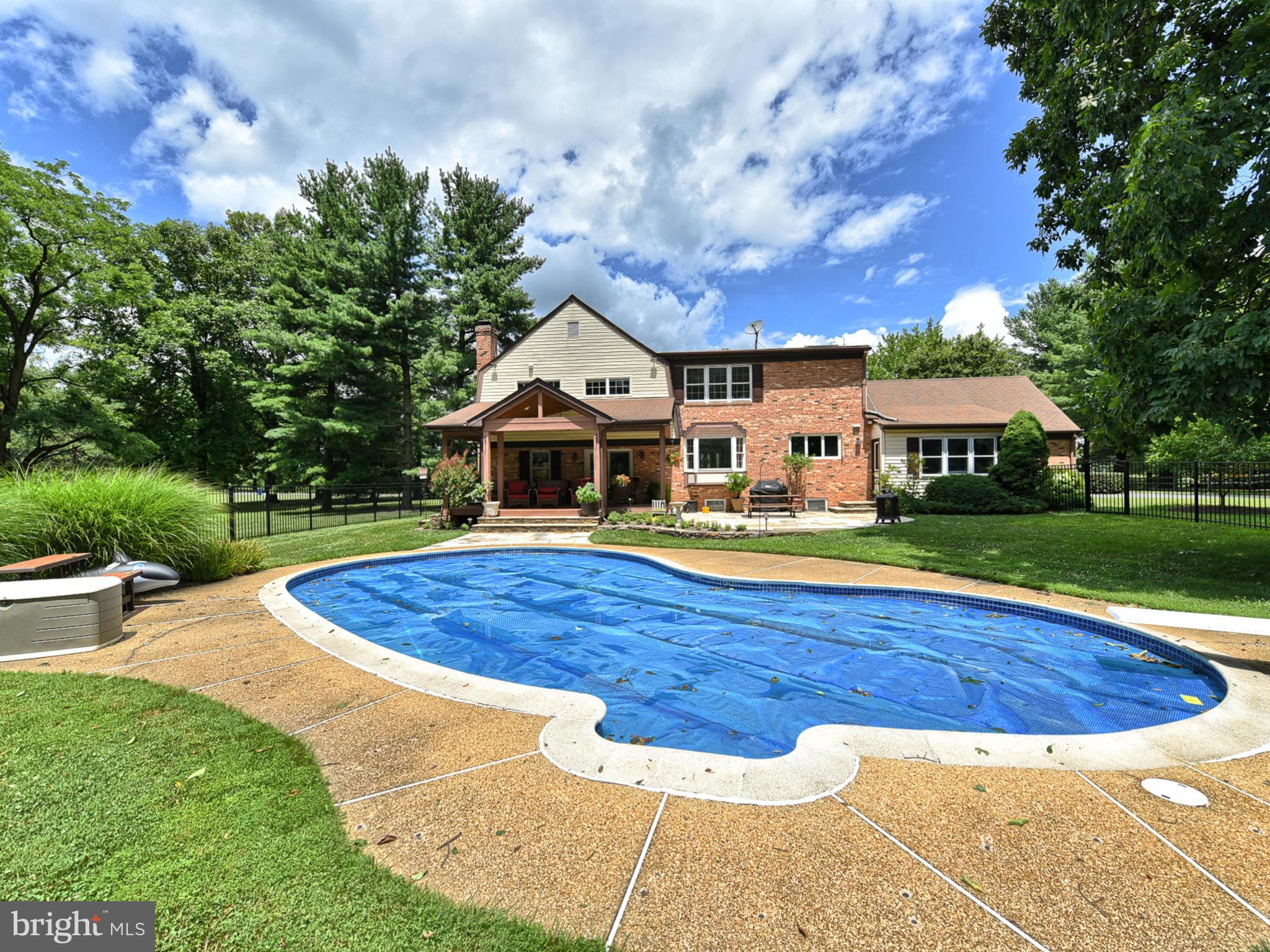 4300 Damascus Road Laytonsville, MD 20882 - Photo 38 of 61 In ground pool