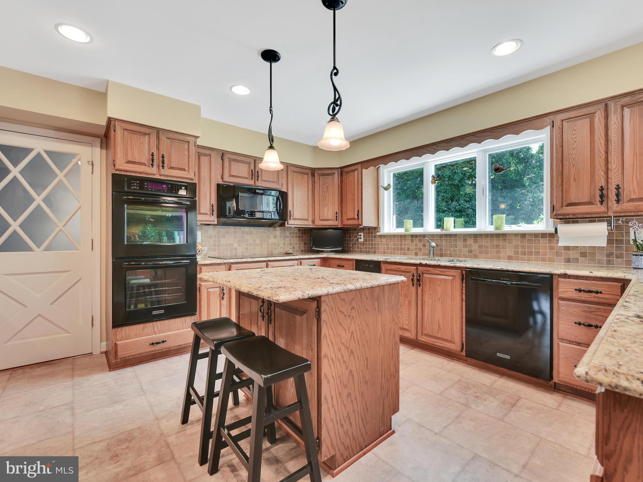 4300 Damascus Road Laytonsville, MD 20882 - Photo 10 of 61 Kitchen
