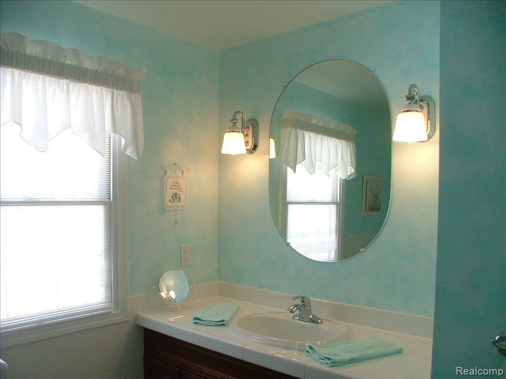4830 Fenton Road Hartland, MI 48353 - Photo 8 of 12 Master Bedroom