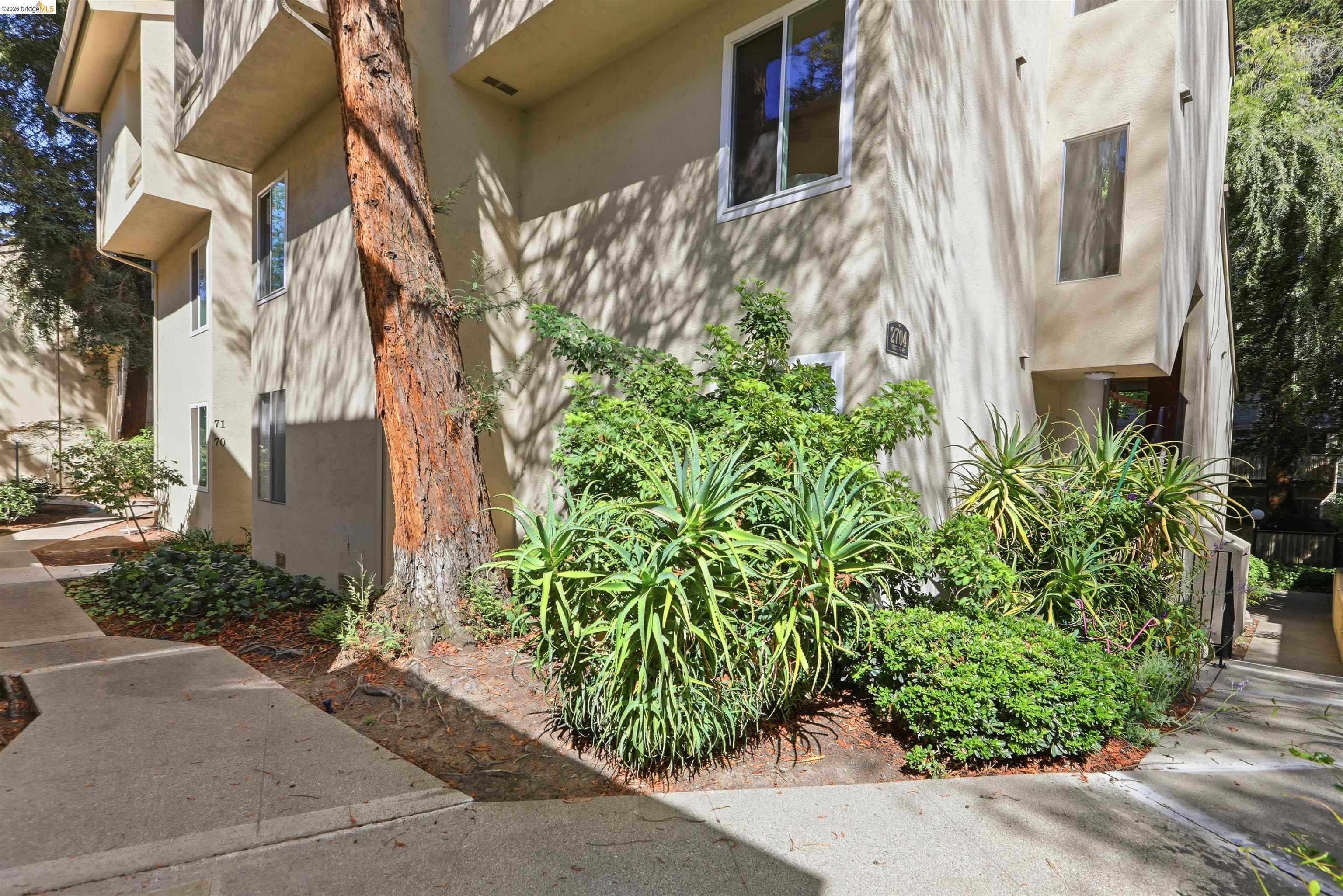 2704 Oak Road, Unit 75 Walnut Creek, CA 94597 - Photo 37 of 37 Gallery Image 37