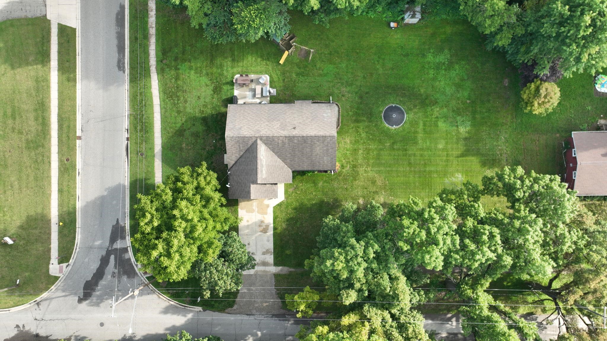 215 Field Road Clio, MI 48420 - Photo 10 of 46 50186798-aa12f1cb-15d9-45f5-b7a7-392fea8a8fa1.JPG