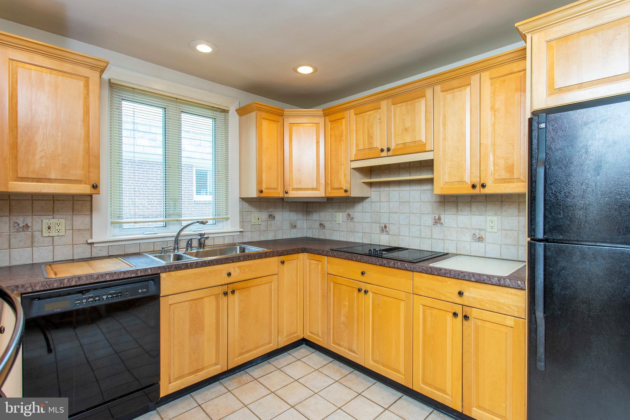 608 Wanamaker Road Jenkintown, PA 19046 - Photo 7 of 25 Kitchen