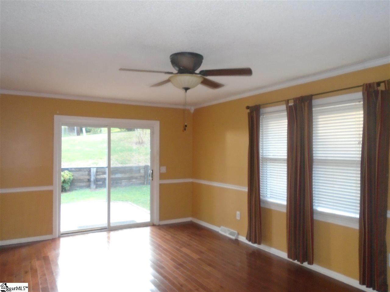 316 Jamestown Road Easley, SC 29640 - Photo 4 of 23