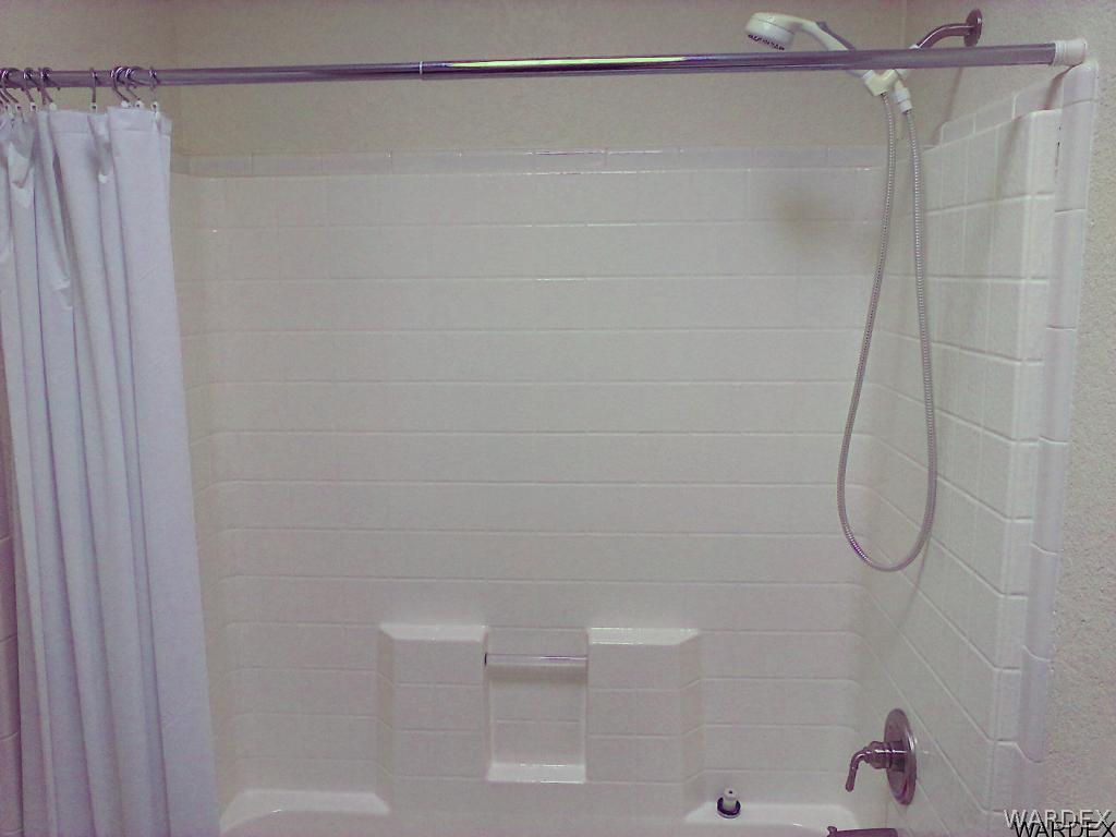 3808 Hoover Road Golden Valley, AZ 86413 - Photo 12 of 28 Guest Shower