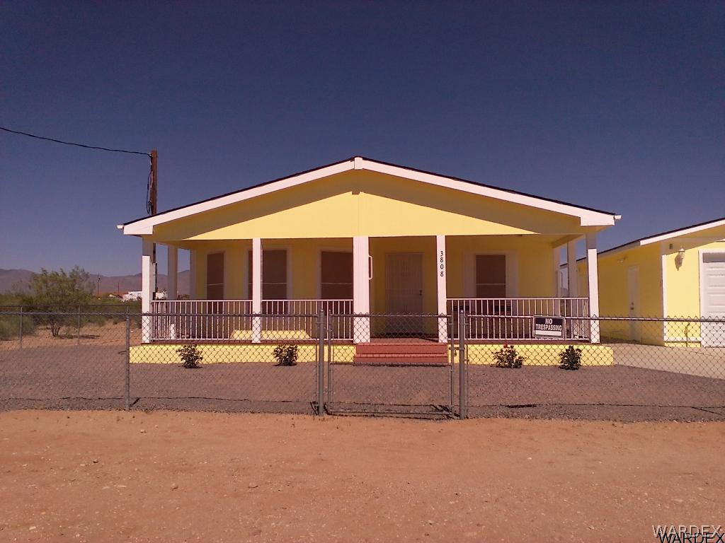 3808 Hoover Road Golden Valley, AZ 86413 - Photo 2 of 28 Front view from street