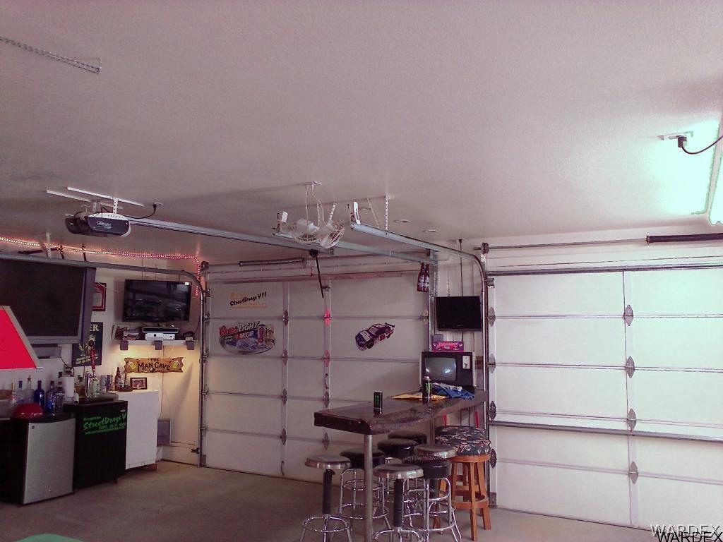 3808 Hoover Road Golden Valley, AZ 86413 - Photo 24 of 28 Duel garage door openers