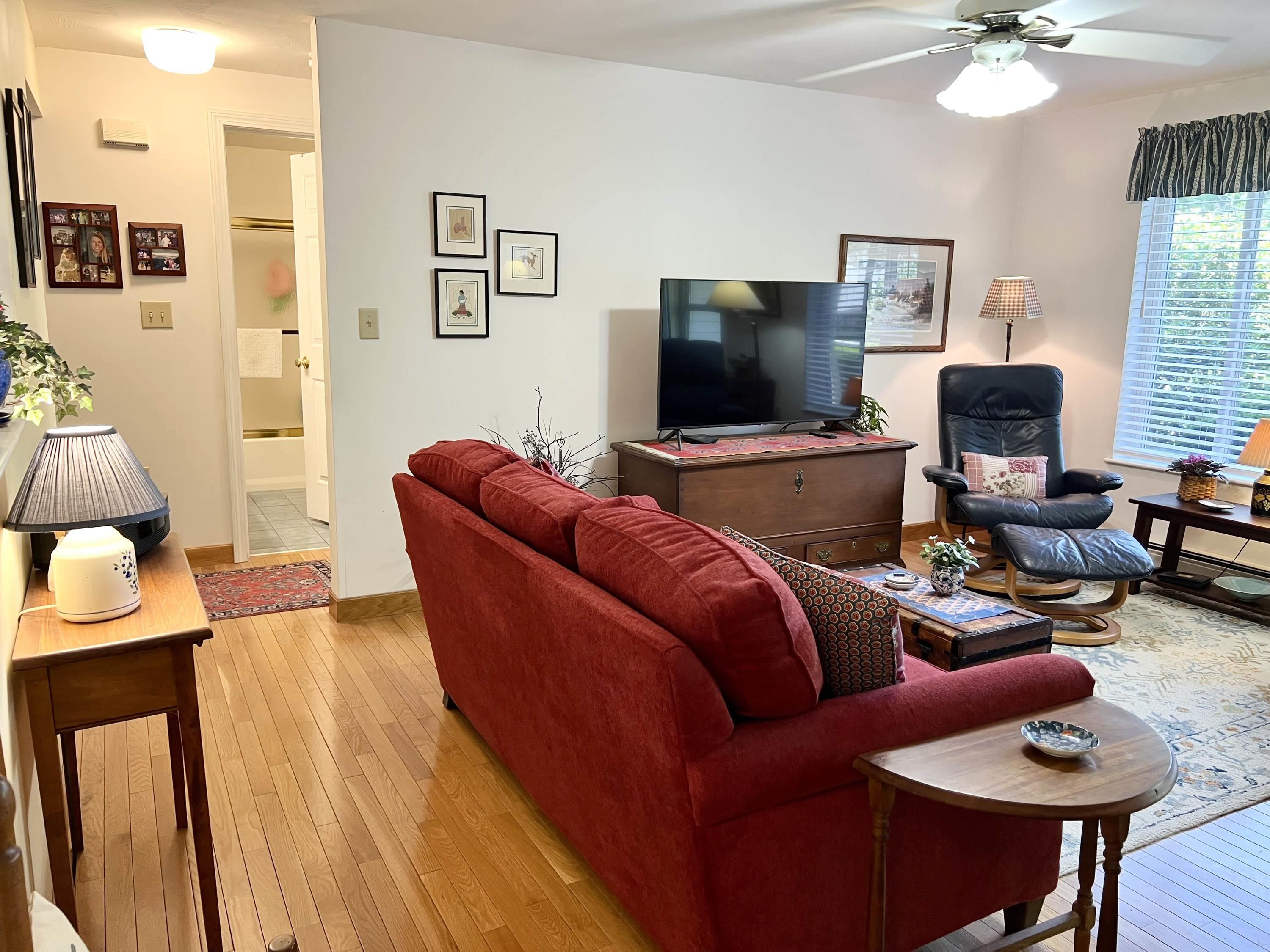 136 Morningside Cmns Brattleboro, VT 05301 - Photo 4 of 30