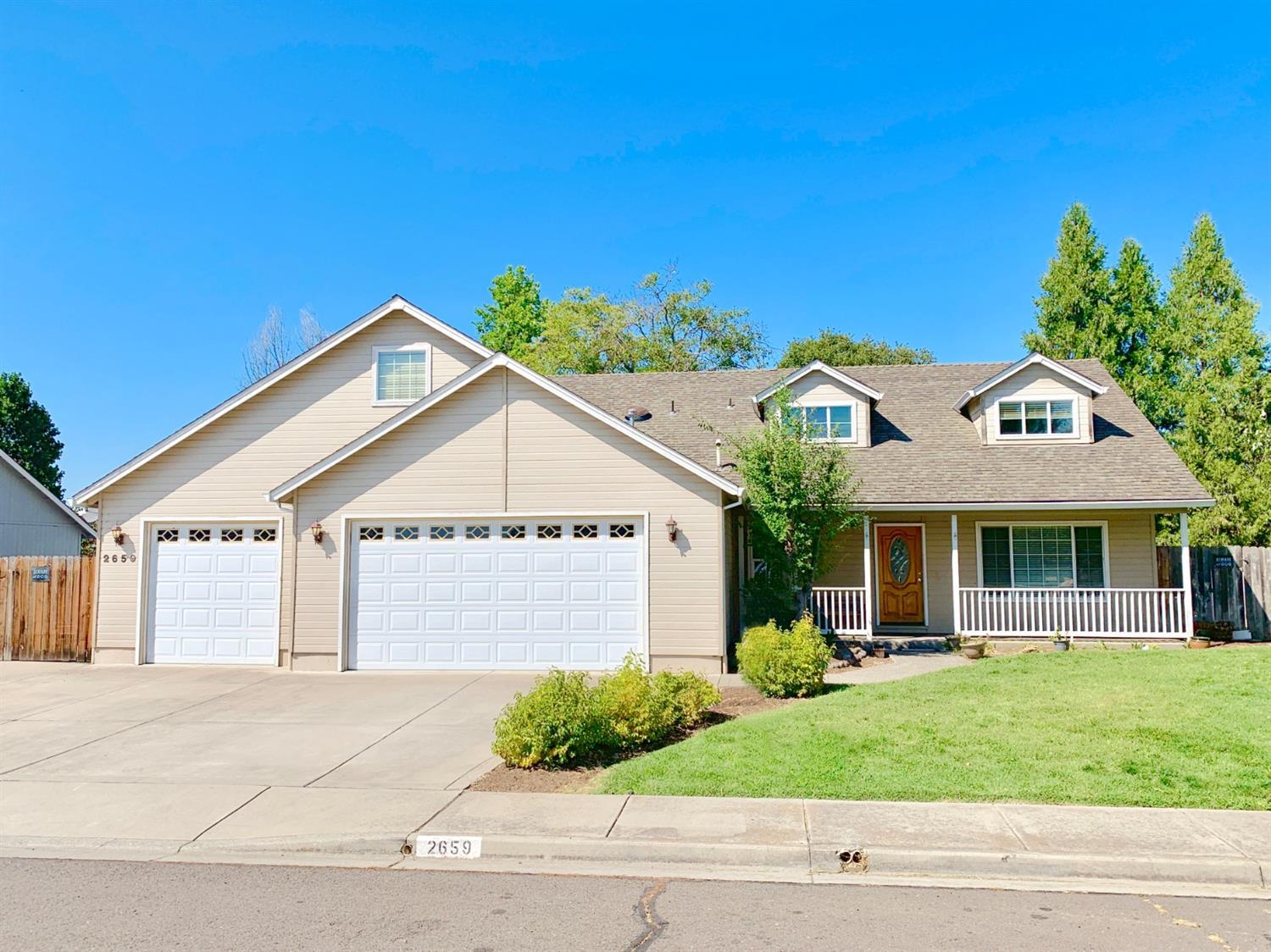 2659 Rabun Way Central Point, OR 97502 - Photo 1 of 17 Primary Photo