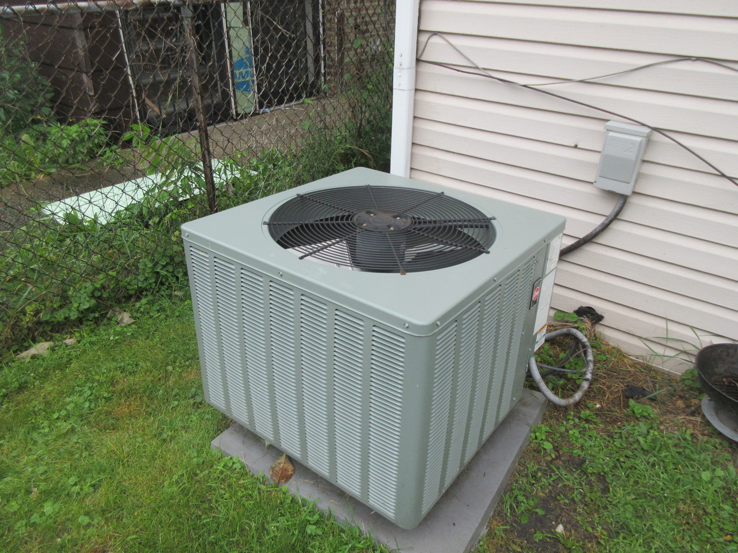 9417 South Racine Avenue Chicago, IL 60620 - Photo 8 of 9 a house view with a backyard space