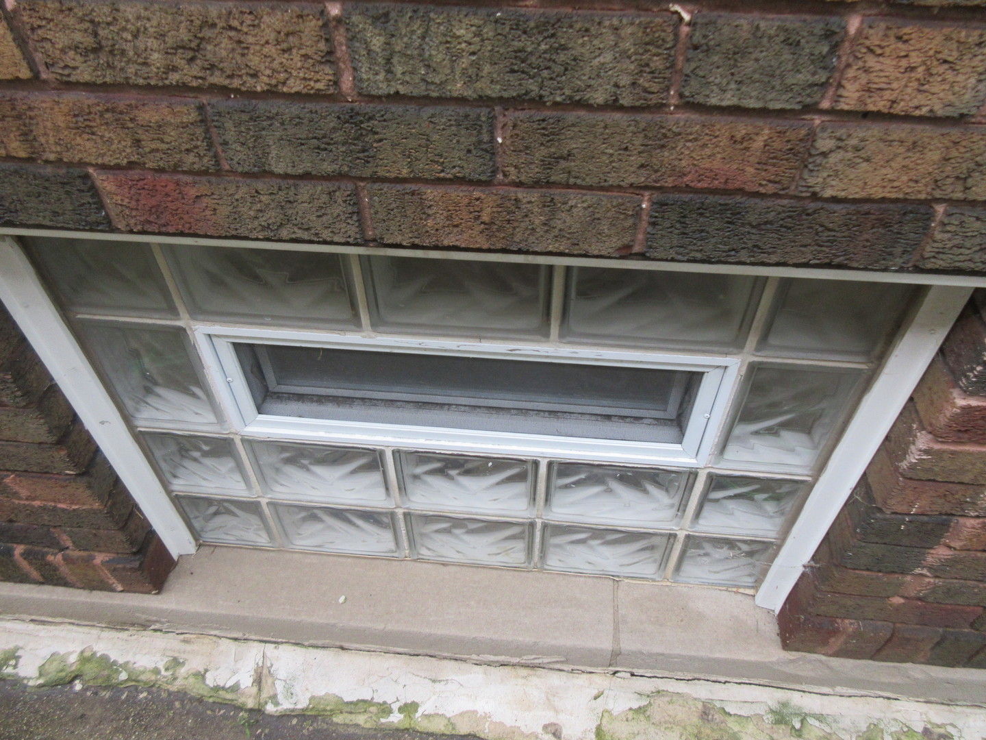 9417 South Racine Avenue Chicago, IL 60620 - Photo 9 of 9 a view of a rack