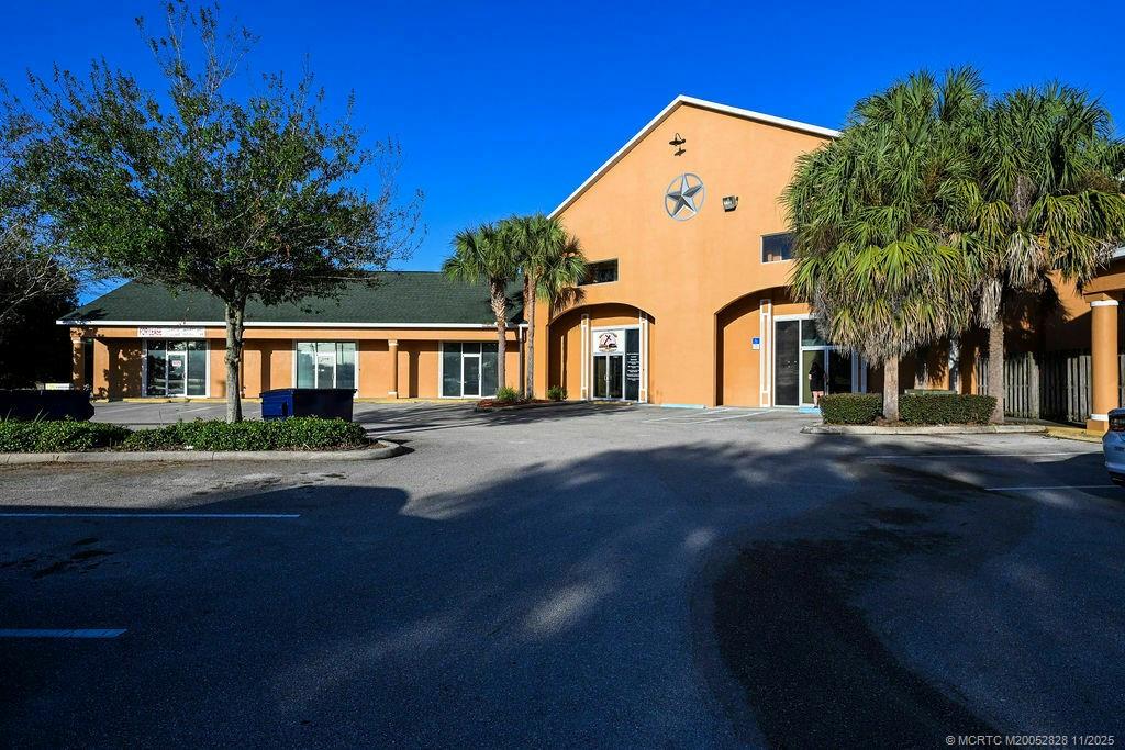 7177 South George Boulevard Sebring, FL 33875 - Photo 13 of 18 a view of multiple houses with a yard