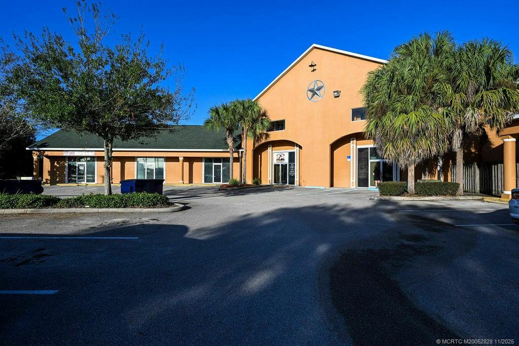 7177 South George Boulevard Sebring, FL 33875 - Photo 14 of 18 a view of multiple houses with a yard