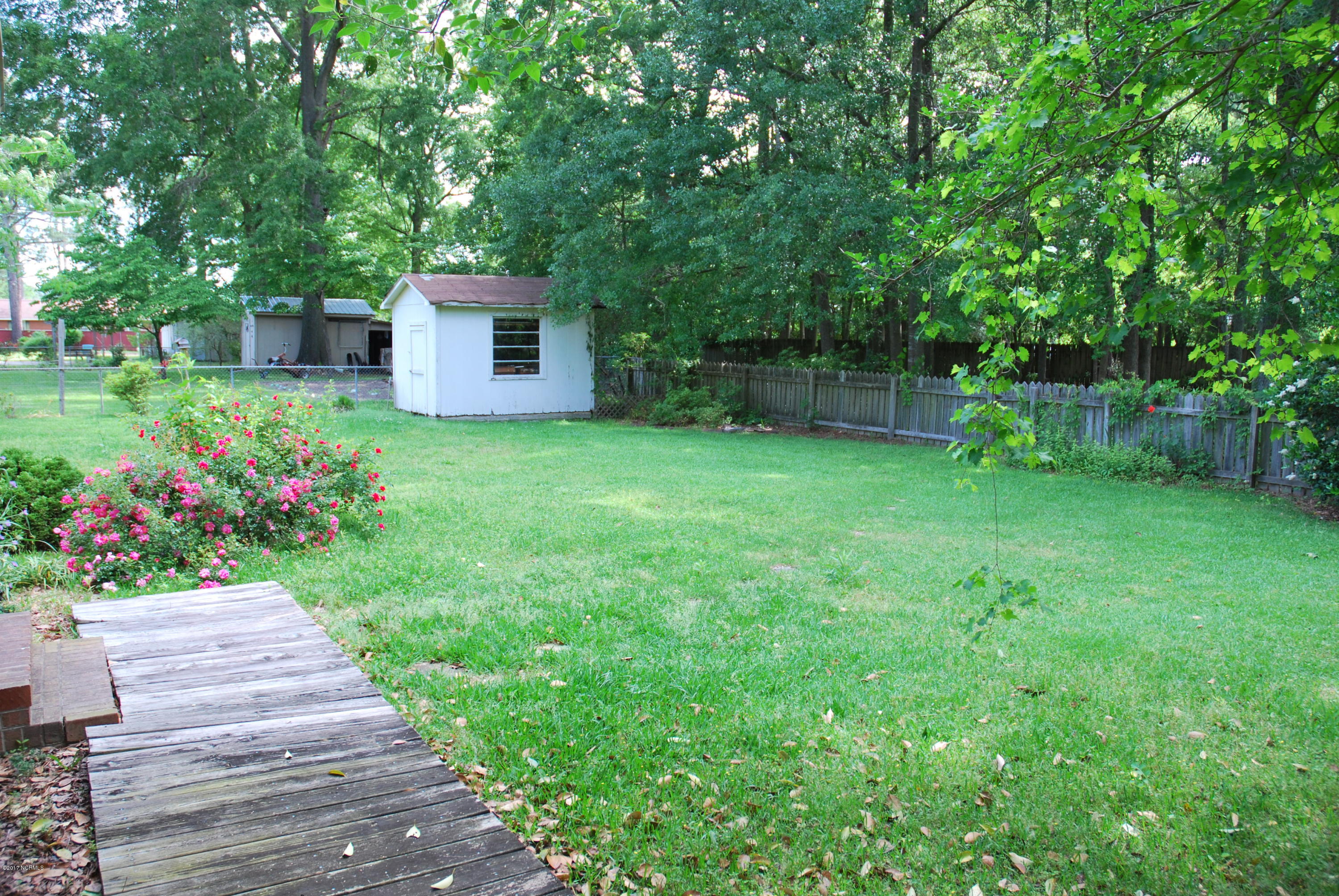 2501 Hardee Road Kinston, NC 28504 - Photo 5 of 36 DSC_0298