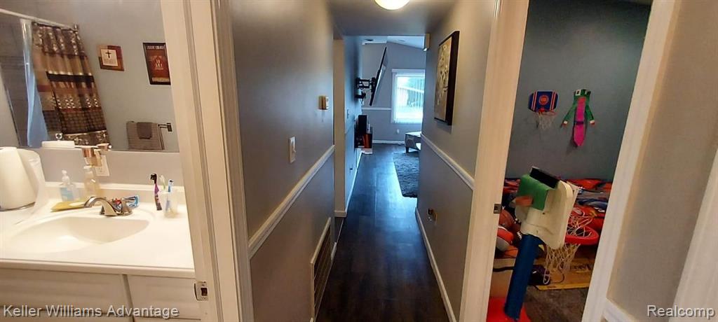 29545 Fairfax Street Southfield, MI 48076 - Photo 9 of 18