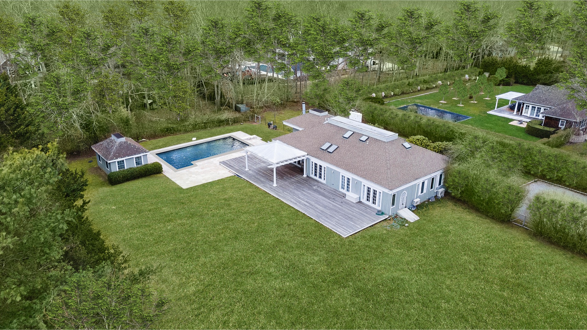 5 Ranch Court Sagaponack, NY 11962 - Photo 29 of 30 an aerial view of residential house with outdoor space and trees all around