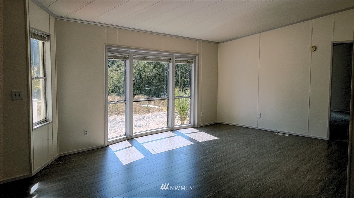 1403 East Dallman Road Camano Island, WA 98282 - Photo 7 of 20