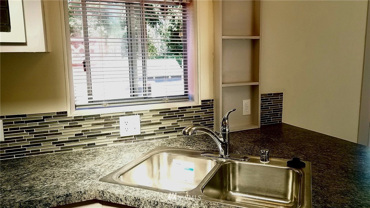 1403 East Dallman Road Camano Island, WA 98282 - Photo 10 of 20