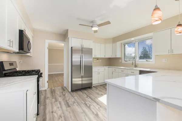 $669,900 | 1019 Sable Drive, Addison, IL 60101