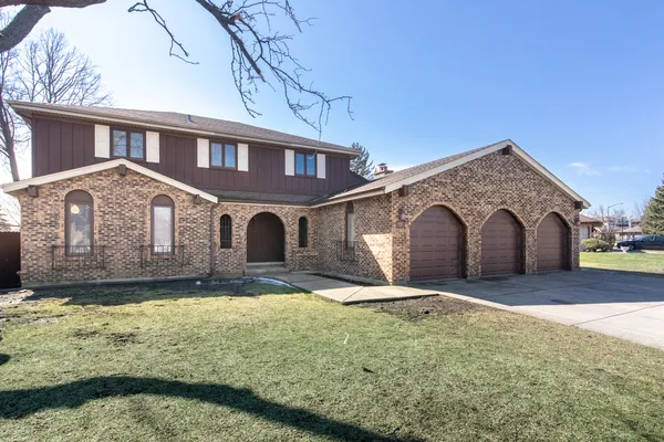 $669,900 | 1019 Sable Drive, Addison, IL 60101