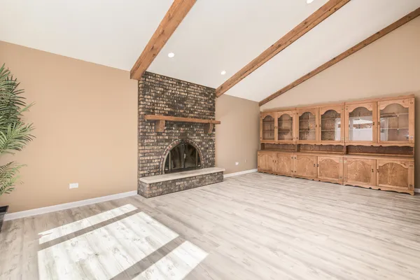 $669,900 | 1019 Sable Drive, Addison, IL 60101