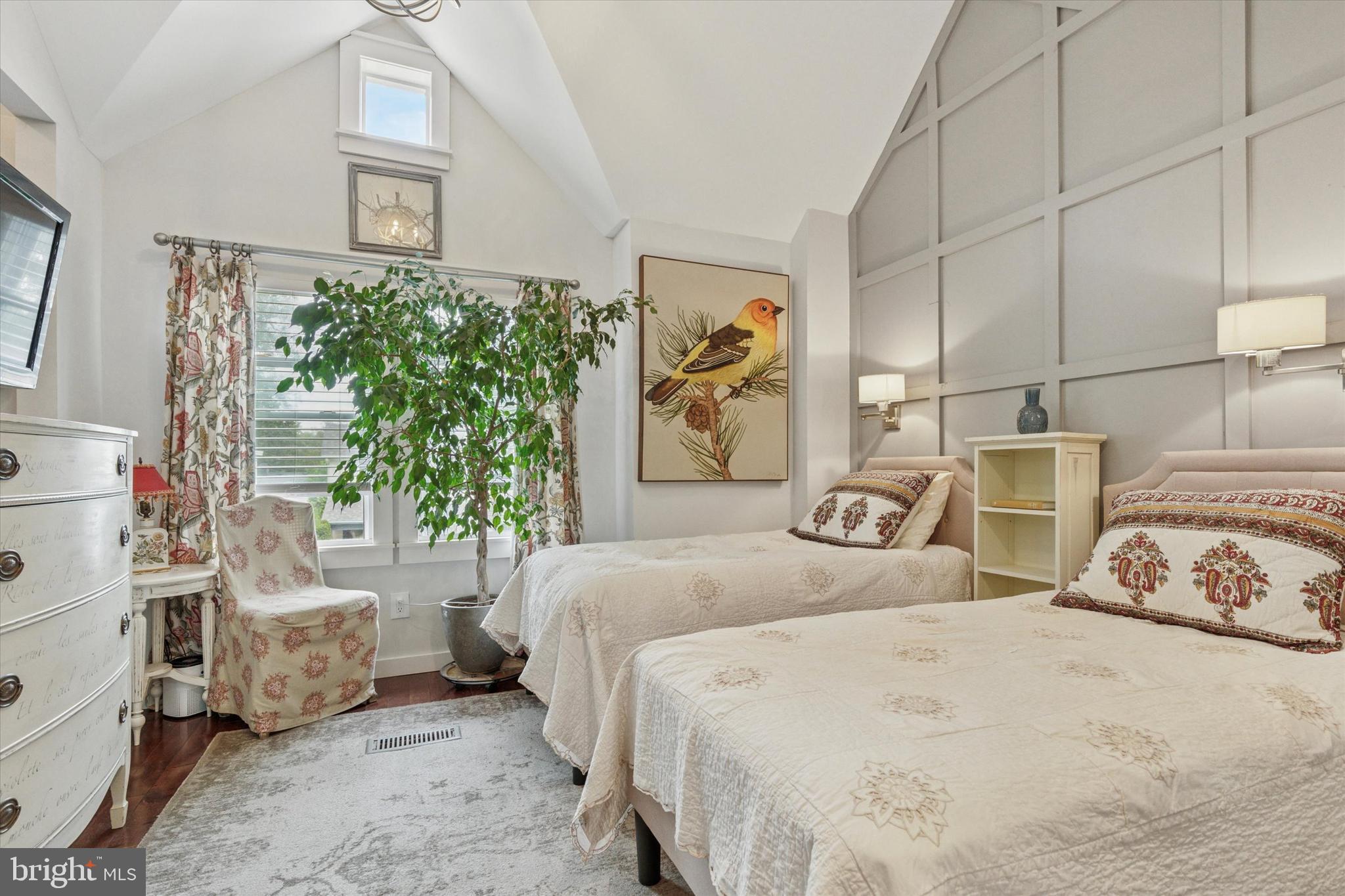 520 Homewood Avenue Narberth, PA 19072 - Photo 13 of 25 a bedroom with a bed and a couch