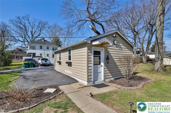 $289,000 | 529 Oakwood Street, Easton, PA 18045