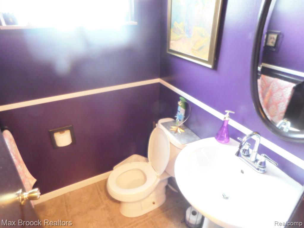 31429 Richert Street Fraser, MI 48026 - Photo 9 of 17 Gallery Image 9