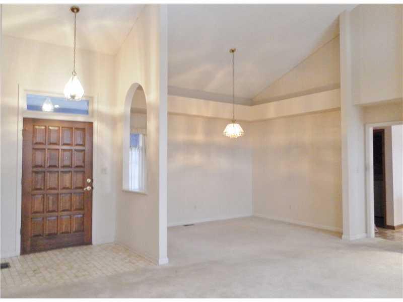 12319 Brompton Road Carmel, IN 46033 - Photo 15 of 24 Gallery Image 15