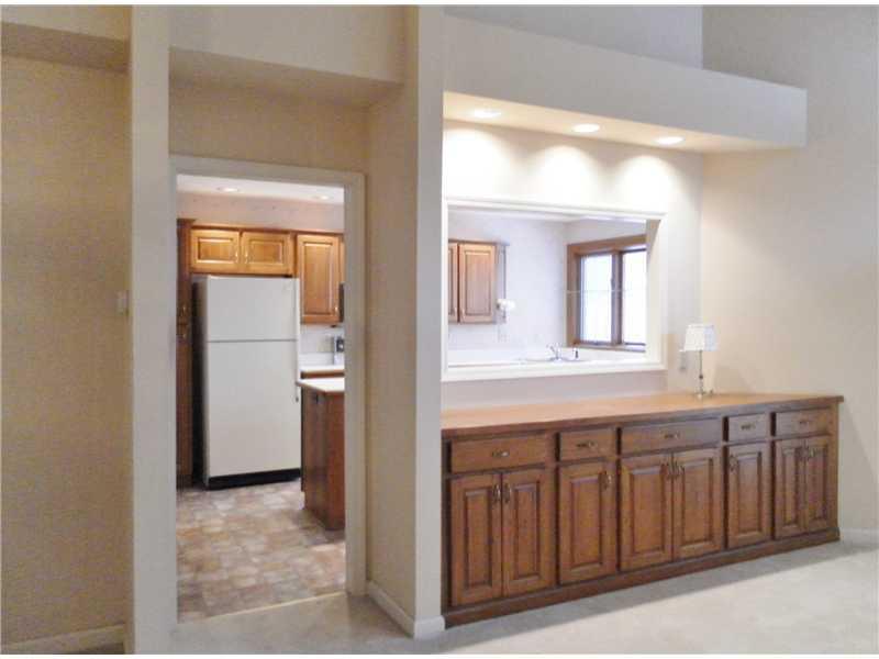 12319 Brompton Road Carmel, IN 46033 - Photo 9 of 24 Gallery Image 9