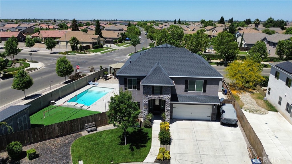 4407 Kerr Court Merced, CA 95348 - Photo 28 of 30 View of Front of Home with Pool
