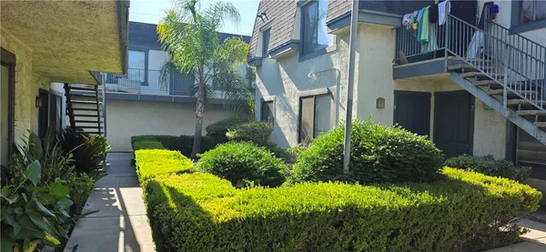 $1,650 | 1319 Oakwood Drive West, Unit 12, San Bernardino, CA 92405