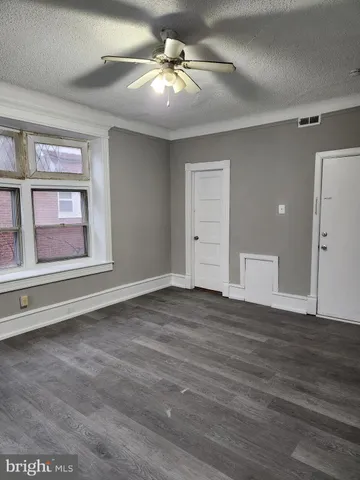 $1,200 | 7044 Chew Avenue, Unit 2, Philadelphia, PA 19119