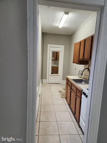 $1,200 | 7044 Chew Avenue, Unit 2, Philadelphia, PA 19119