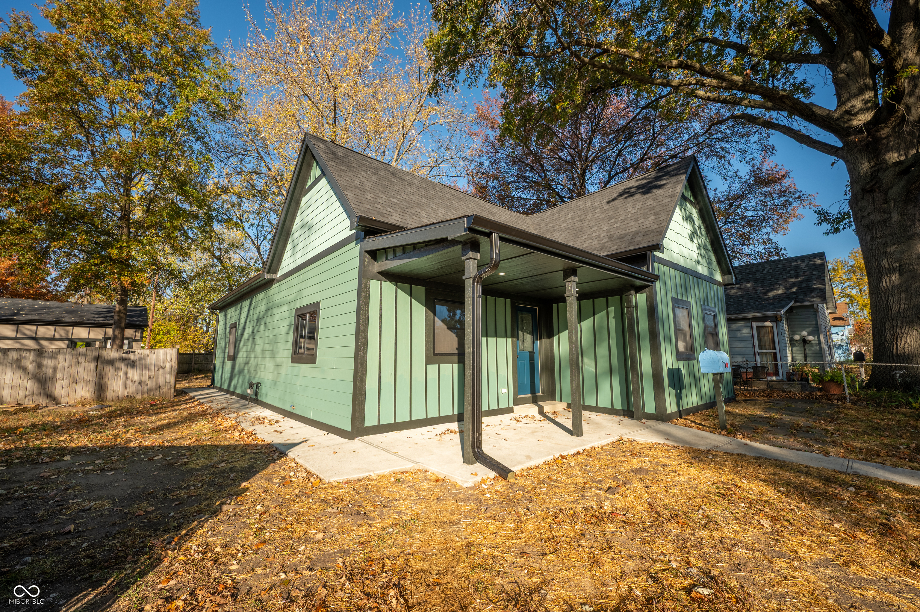 925 South 16th Street Terre Haute, IN 47807 - Photo 1 of 41