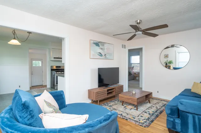 $189,000 | 1106 East Granet Avenue, Hazel Park, MI 48030